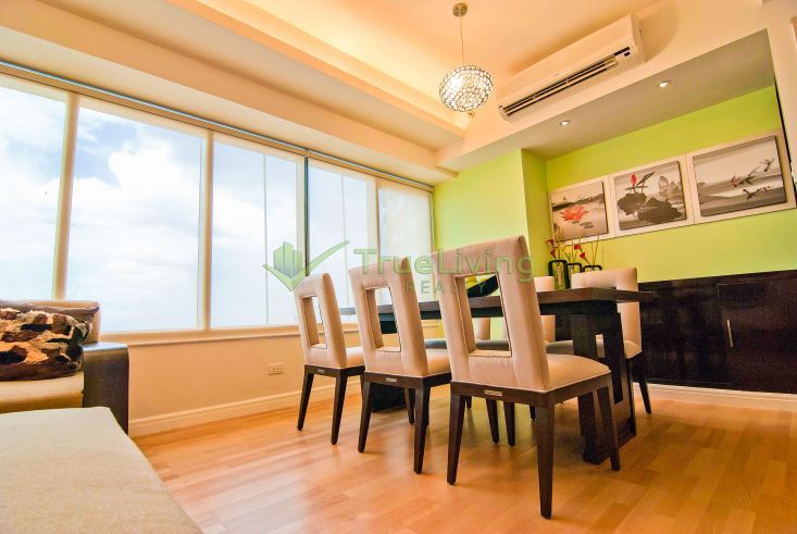 Fully furnished 2 Bedroom Loft with balcony in One Rockwell East03