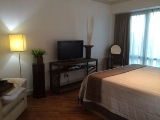 2 Bedroom fully furnished for lease in Amorsolo Rockwell Makati02