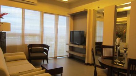 2-Bedroom Condo in Cebu I.T. Park02