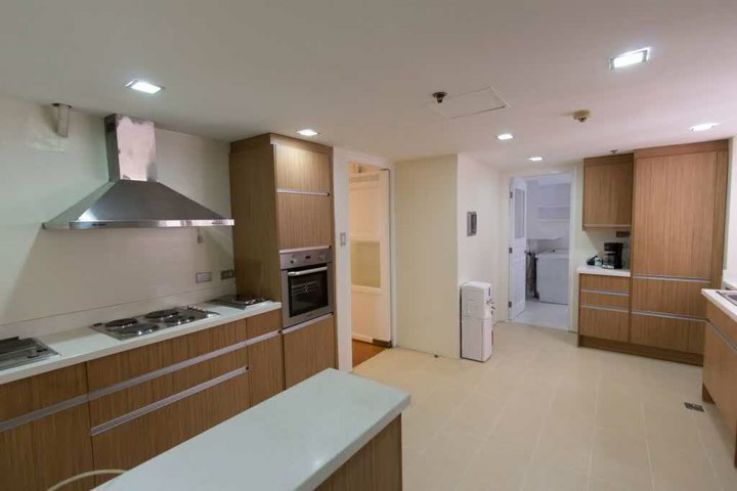 Fully Furnished Newly Renovated 3 Bedroom for Rent in Pacific Plaza Ay04