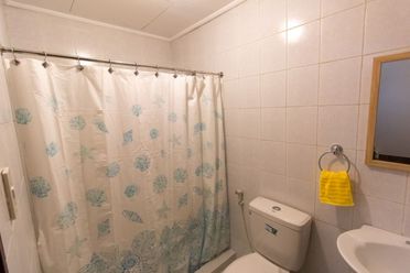 "Studio Condo Unit FOR RENT at The Malayan Plaza in Ortigas Center, Pas"02