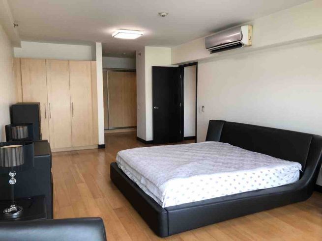 3 Bedroom Condominium Unit for Rent at One Serendra in Taguig City03