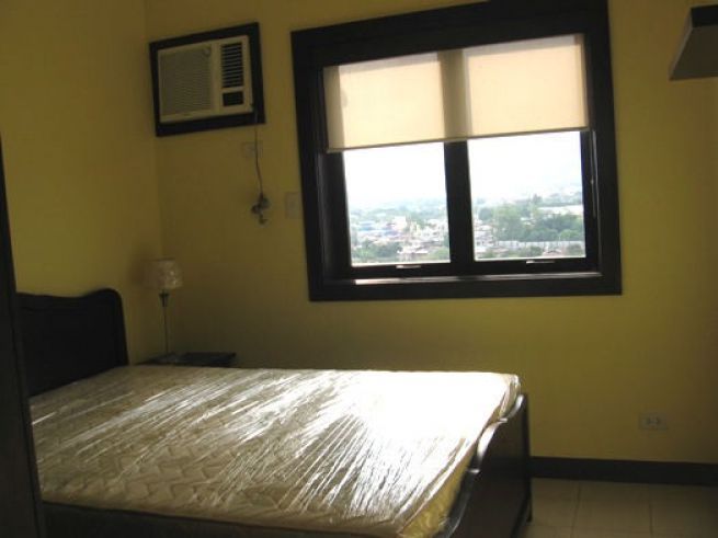 "Persimmon Condominuim Studio for Rent Mabolo, Cebu City"04
