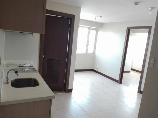 2 Bedrooms unfurnsihed for rent inRidgewood Towers Near BGC Taguig Cit03