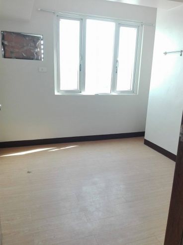 2 Bedrooms unfurnsihed for rent inRidgewood Towers Near BGC Taguig Cit04