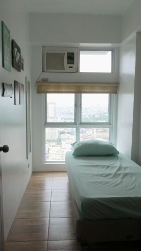 Fully-Furnished 2 BR in Mandaluyong with breathtaking city view04