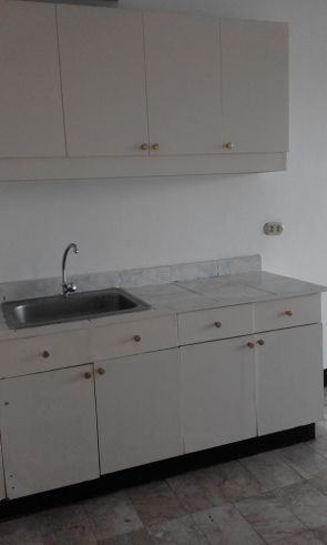 1 Bedroom Unit for Rent in Burgundy Westbay Tower04