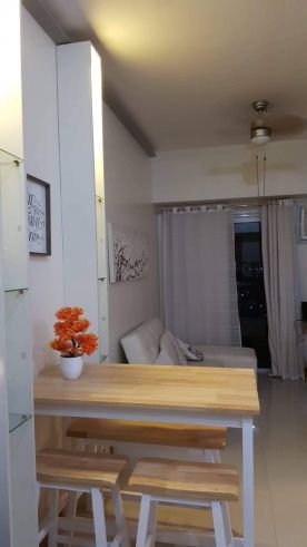 1BR FULLY FURNISHED CONDO UNIT W/BALCONY FOR RENT BGC03