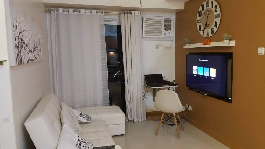 1BR FULLY FURNISHED CONDO UNIT W/BALCONY FOR RENT BGC04