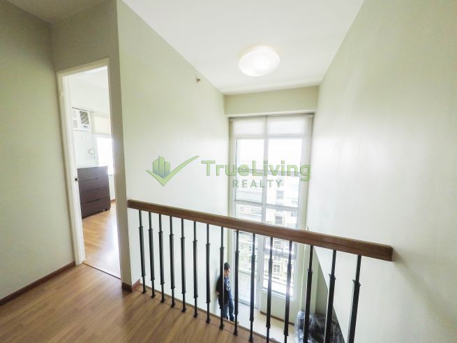 Semi Furnished 3 Bedroom Loft For Rent in Two Serendra Encino03