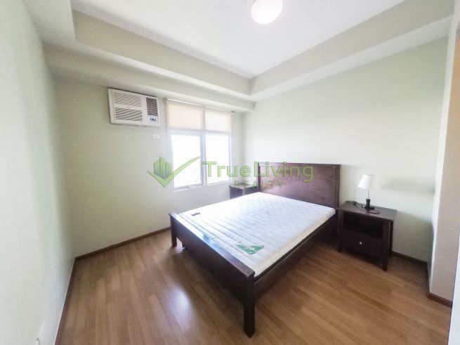 Semi Furnished 3 Bedroom Loft For Rent in Two Serendra Encino04
