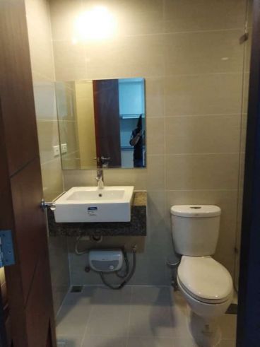 1Br Unit for Rent/sale in 1 Uptown Residences BGC03