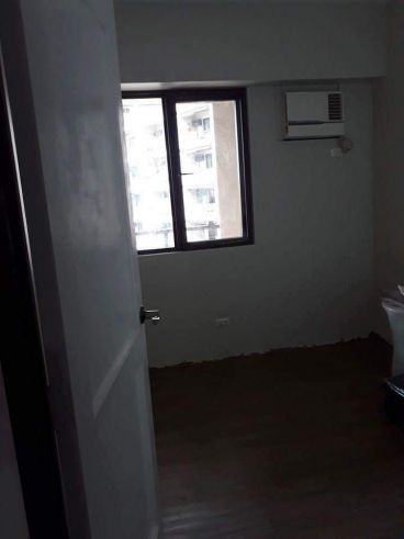 "FOR LEASE: Spacious 2 bedroom Condo Unit in Para?aque, 76sqm Unit"03