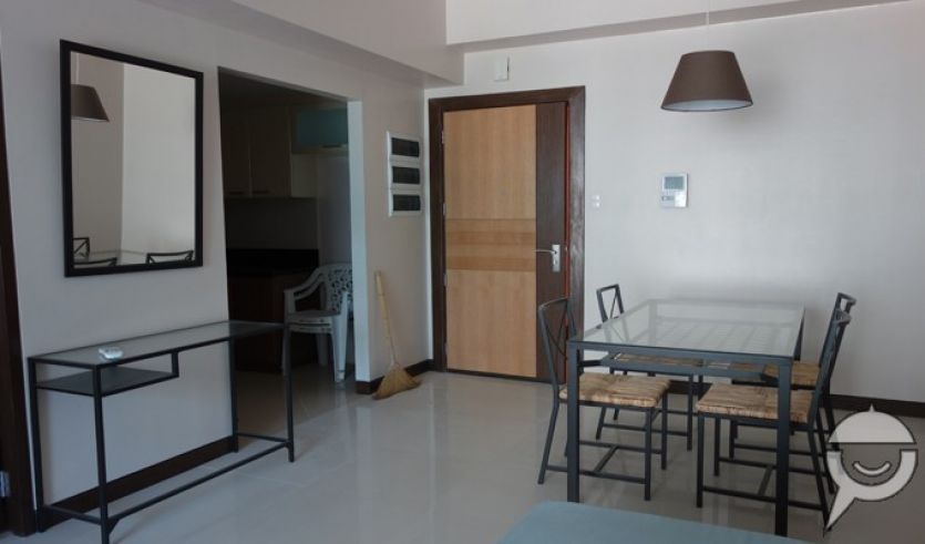 For RENT 1BR Fully Furnished Condo w/ Balcony at 8 Forbestown Rd04
