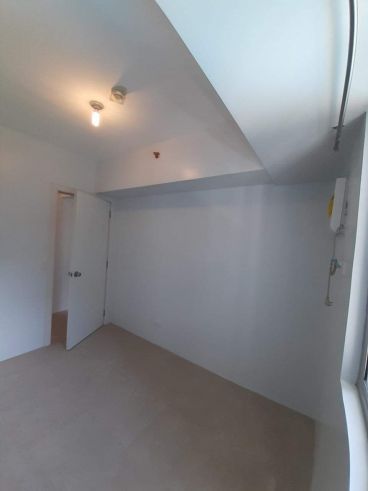 FOR RENT Corner 2BR unit in Avida 34th04