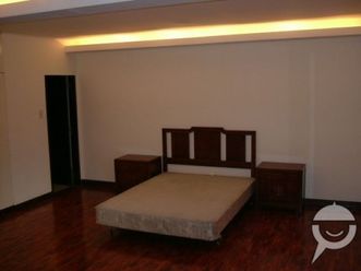 Classy studio for rent at the makati tuscany02