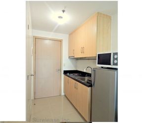 1 BR Fully Furnish for rent  at EDSA Pioneer Mandaluyong City02