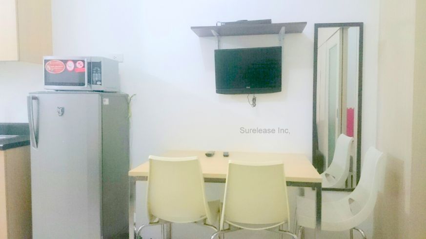 1 BR Fully Furnish for rent  at EDSA Pioneer Mandaluyong City03
