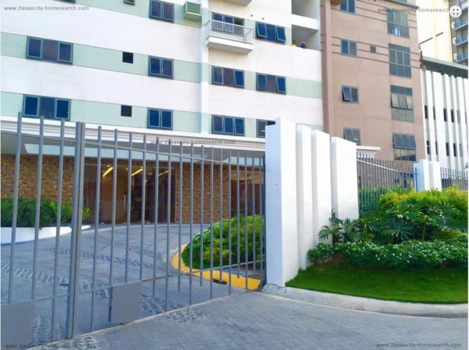 Brand New and Fully Furnished Condominium at ABREEZA RESIDENCES for Re04