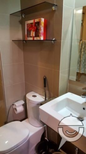 Two Central 1-Bedroom Condo for Rent Makati City04