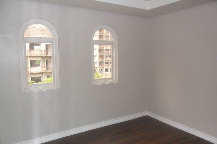 3 Bedroom Condo with Parking For Rent At Mckinley Hill03