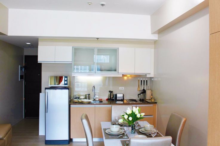 "Condo For Rent In Quezon City: Perfect, Romantic Hideaway In Eastwood"03