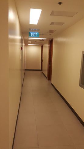 A spacious well-furnished one bedroom unit at Bonifacio Global City03