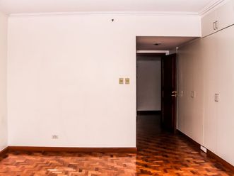 Semi-Furnished Three bedroom unit in Pacific Plaza Ayala02