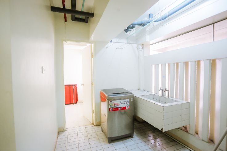 Two bedroom unit in Two Salcedo Place03