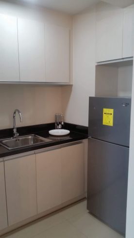 Fully Furnished 1 Bedroom in Solinea Tower Cebu03