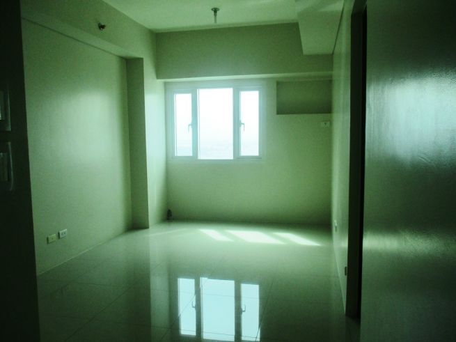 1 Bedroom Bare unit for RENT in The Beacon Makati04