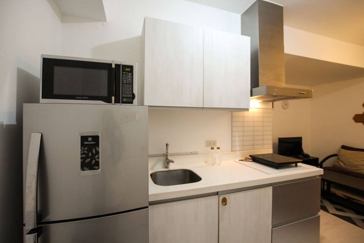 2BR Beach View Condo Azure Para?aque04