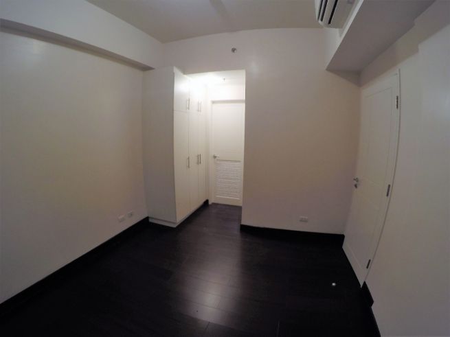 1 Bedroom Bare Unit in Twin Oaks Place04