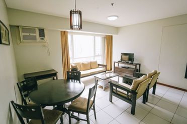 "Two bedroom unit in The Columns Ayala, along Ayala Avenue corner Buend"02