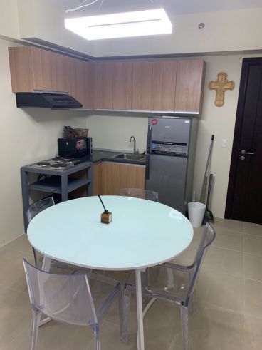 "For Lease : 1 Bedroom Fully-furnished Unit in Avida Towers Verte, BGC,"03