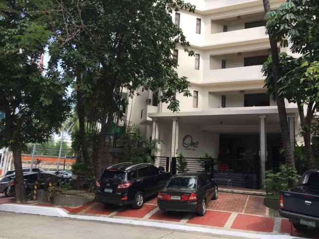 Fully furnished studio unit in Timog Tomas Morato Quezon City04