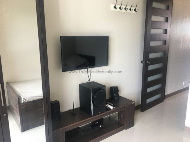 1 Bedroom Condo Unit beside SM City03