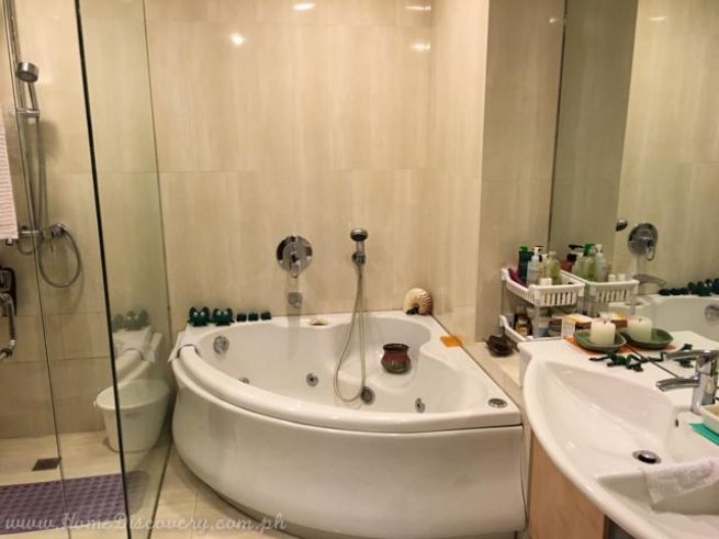 "3Br Condo (Alexandra Condominium, Ortigas)"04