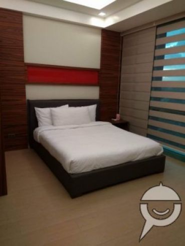 1 Bedroom Condominium in BGC 8Forbestown Road For Rent  Fully Furnishe04