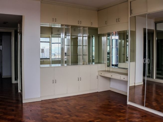 "Three bedroom unit, Semi-Furnished in Pacific Plaza Ayala"04