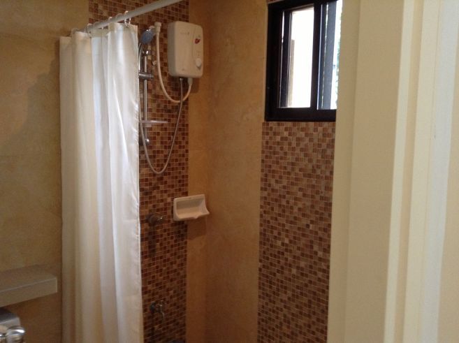 "Condo Unit  Angeles City Pampanga 2 Bedroom P 28,000/month"03