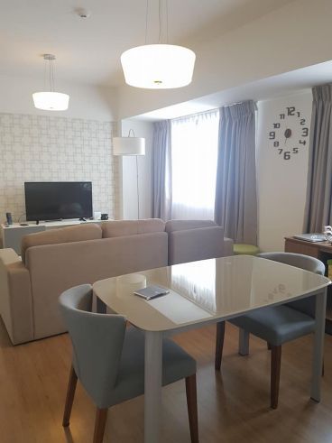 Fully Furnished 1 Bedroom Condo Unit in Abreeza Residences by Ayala La04