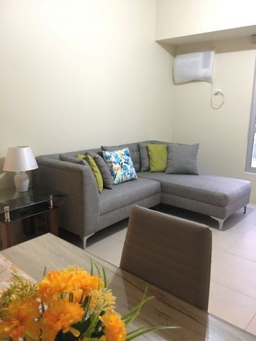 2-Bedroom Condo in BGC with parking03