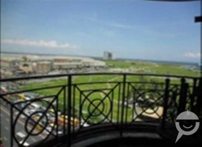 "For rent 163 sqm Condo Unit in Brgy. Tambo, Para?aque City"03