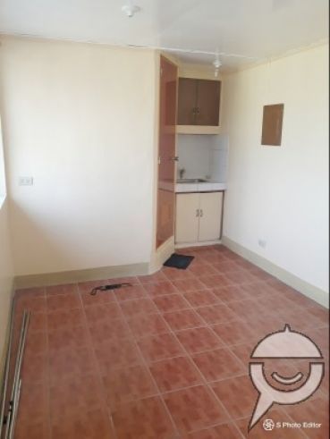 2 BR CONDO IN MANILA - 33 SQM NEWLY RENOVATED01