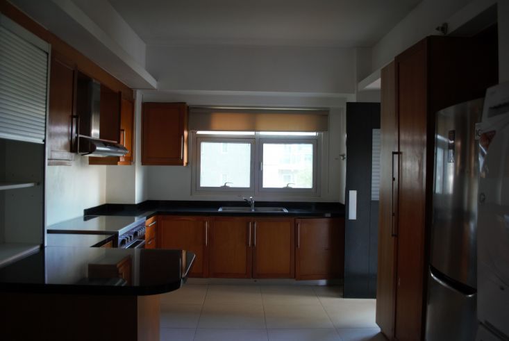 "Semi Furnished 3BR, Encino Tower, Two Serendra"03