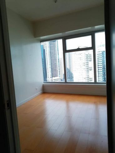 FOR RENT: Fully Furnished 1BR Unit in The Beaufort04