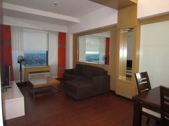 For Rent Eastwood 2-Bedroom furnished condo in Eastwood Parkview Eastw02