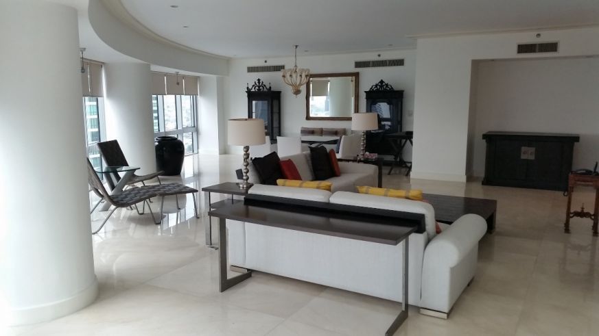 "For lease: Spacious 3 bedroom @ Rizal Tower, Rockwell Makati"03