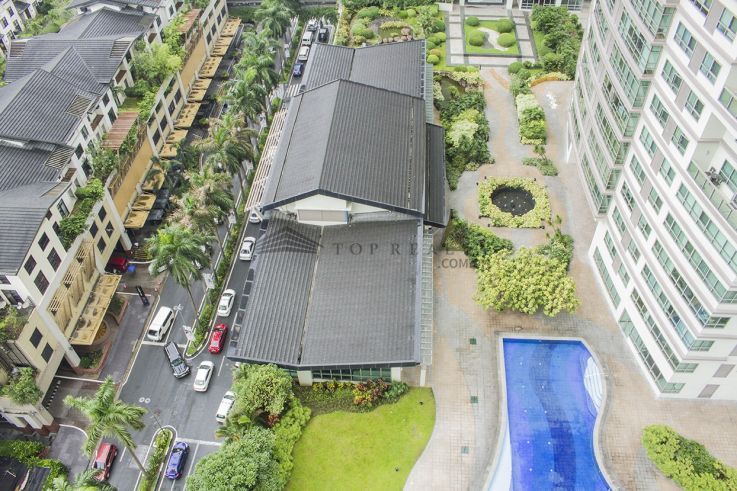 One Bedroom 1BR Condo with Maid?s Room For Rent in The Residences03